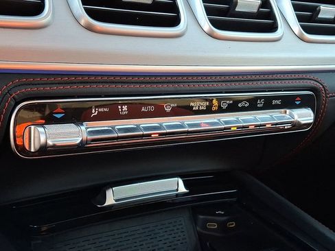 Used 2024 Mercedes-Benz GLE 53 AMG 4MATIC image 12