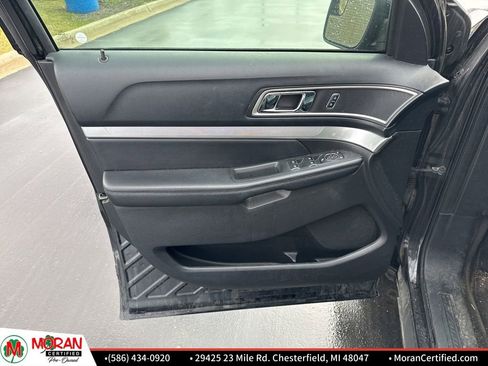 Used 2016 Ford Explorer XLT w/ Equipment Group 202A image 10