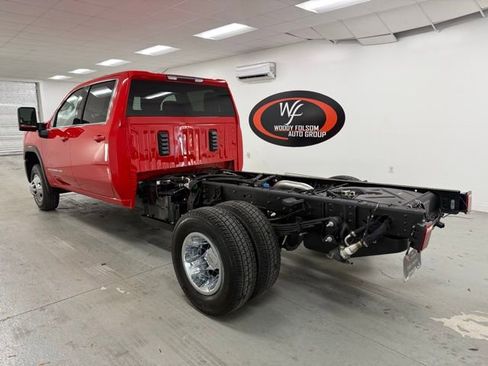 New 2026 GMC Sierra 3500 SLE w/ SLE Convenience Package image 8