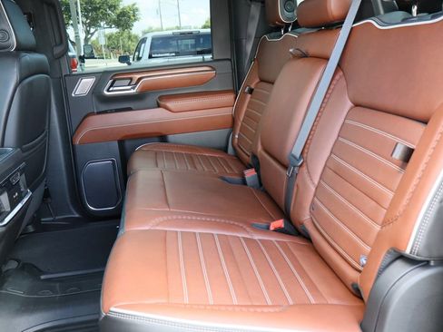 Used 2024 GMC Sierra 2500 Denali Ultimate AWD/4WD image 27