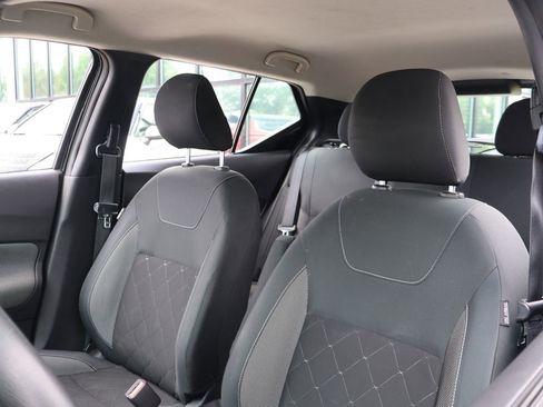 Used 2020 Nissan Kicks SV FWD image 28