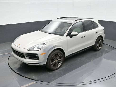 Certified 2023 Porsche Cayenne Platinum Edition AWD/4WD image 26