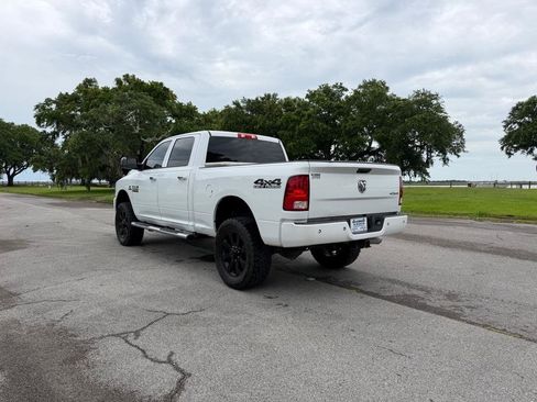 Used 2017 RAM 2500 Tradesman w/ Chrome Appearance Group AWD/4WD image 3