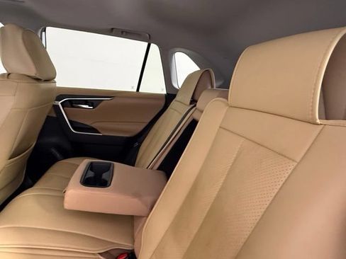 Used 2019 Toyota RAV4 XLE w/ Convenience Package FWD image 24
