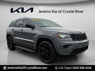 Used 2019 Jeep Grand Cherokee Laredo AWD/4WD video 1