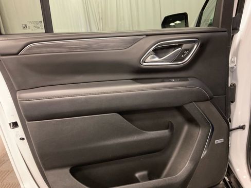 Used 2024 GMC Yukon XL SLT image 29