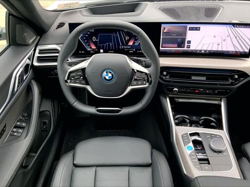 Certified 2025 BMW i4 eDrive40 w/ Premium Package image 5