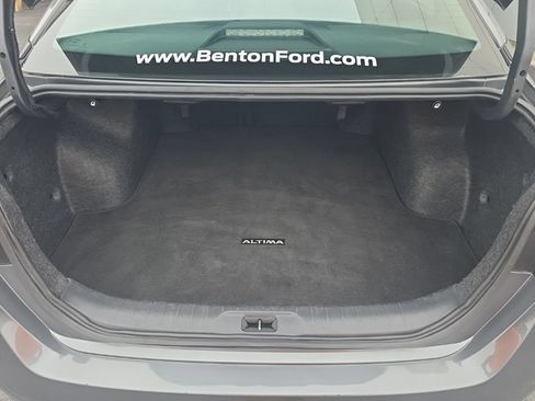 Used 2025 Nissan Altima 2.5 SV FWD image 7