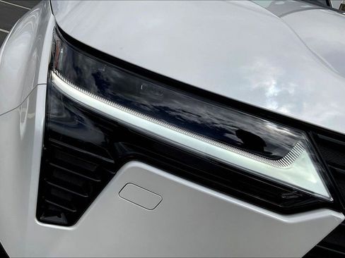 Used 2025 Lexus GX 550 w/ Cold Area Package AWD/4WD image 32