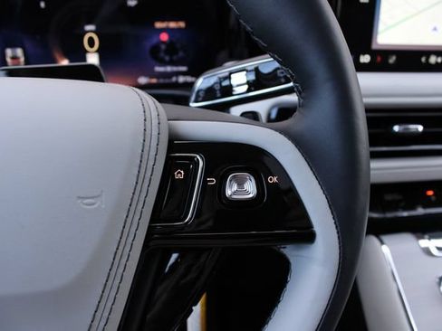 New 2026 Lincoln Aviator Reserve AWD/4WD image 41