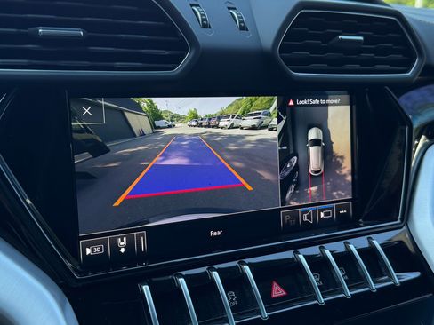 Used 2021 Lamborghini Urus image 70