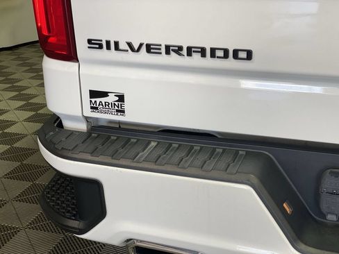 Used 2021 Chevrolet Silverado 1500 RST AWD/4WD image 37