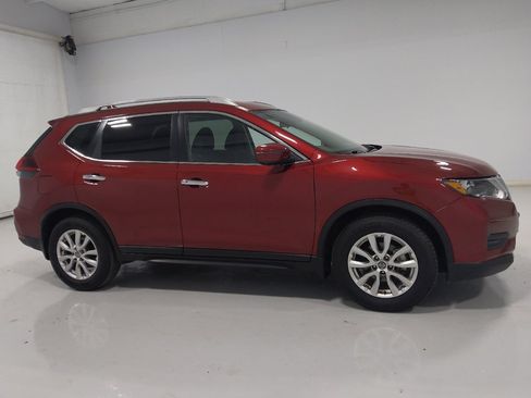 Used 2020 Nissan Rogue SV FWD image 11