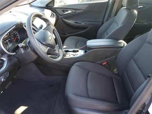 Used 2023 Chevrolet Malibu LT image 17