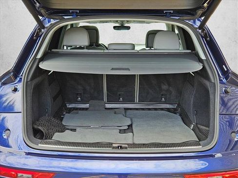Used 2020 Audi Q5 Prestige AWD/4WD image 6
