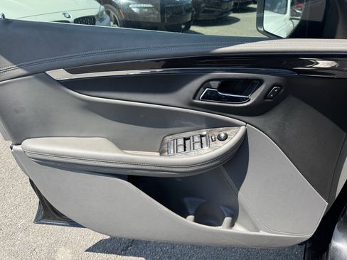 Used 2015 Chevrolet Impala LTZ image 18