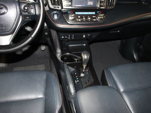 Used 2017 Toyota RAV4 SE w/ Power Extra Value Package FWD image 16