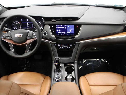 Certified 2022 Cadillac XT5 Premium Luxury w/ Technology Package image 18