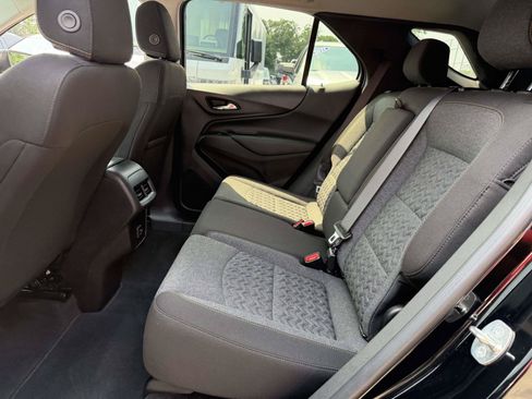 Certified 2023 Chevrolet Equinox LT FWD image 12