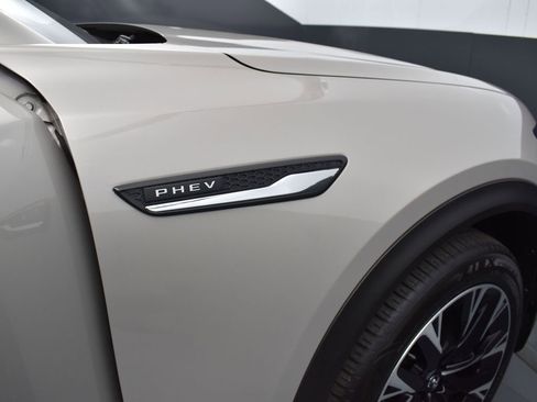 Certified 2024 MAZDA CX-90 Plug-In Hybrid w/ Premium Pkg image 31