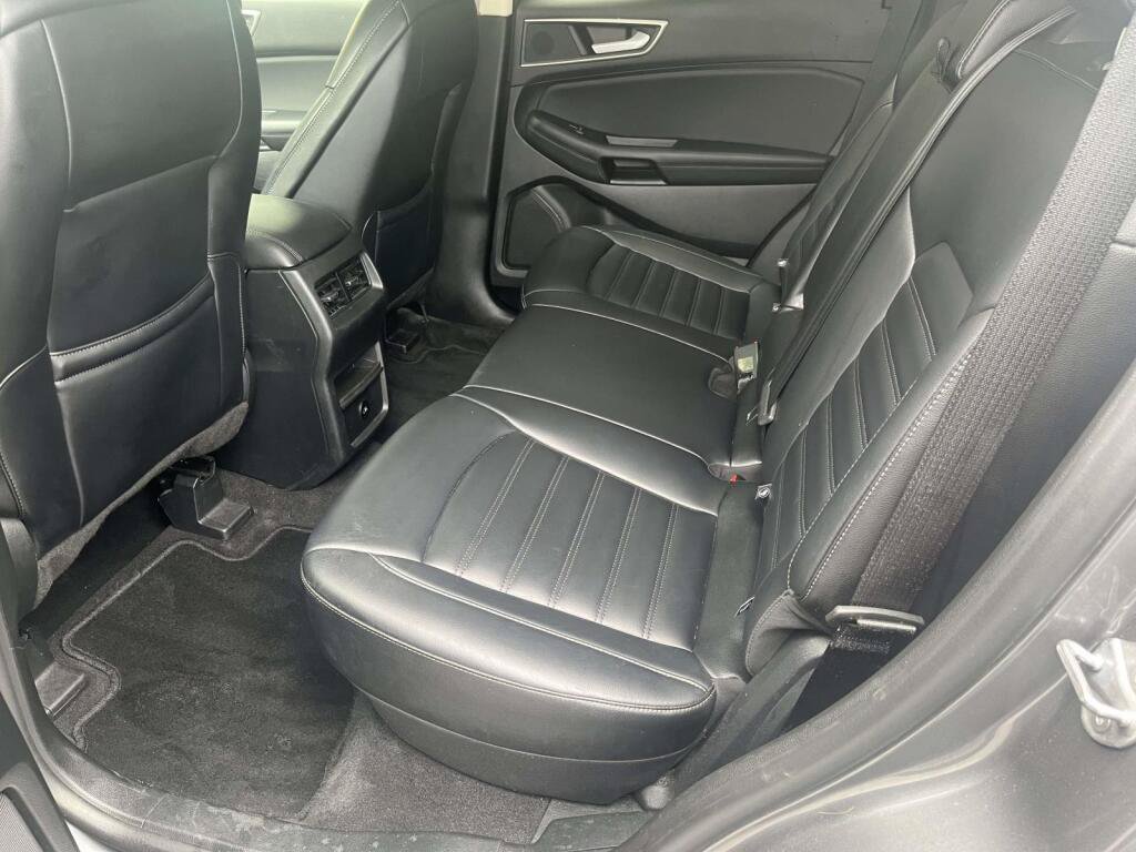 Used 2024 Ford Edge SEL AWD/4WD image 17