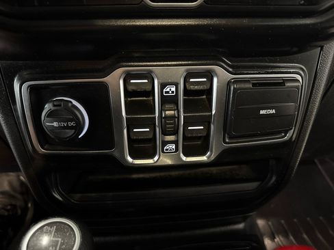 Used 2022 Jeep Gladiator Sport AWD/4WD image 20