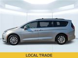Used 2017 Chrysler Pacifica Touring-L image 2