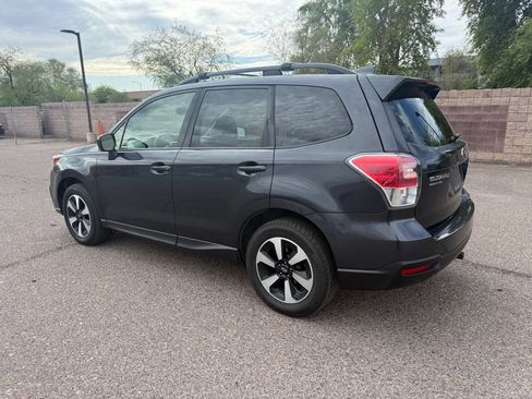 Used 2018 Subaru Forester 2.5i Premium AWD/4WD image 7