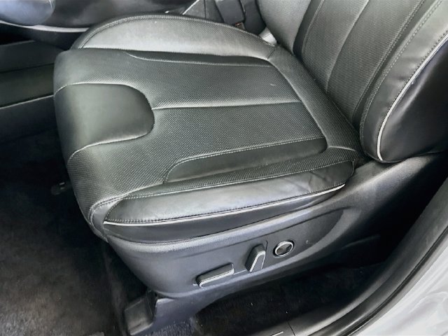 Used 2024 Hyundai Palisade SEL FWD image 23