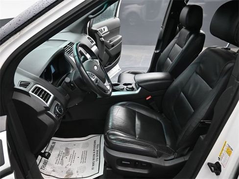 Used 2012 Ford Explorer XLT image 14