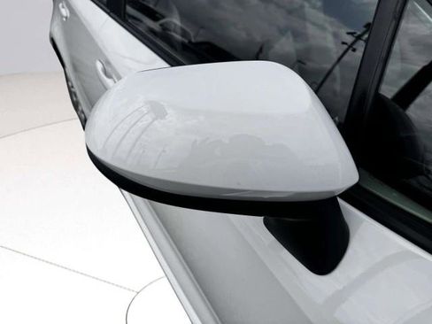 Used 2023 Toyota Corolla LE FWD image 9