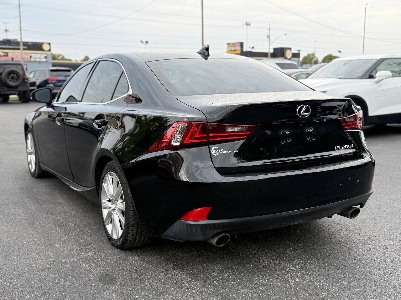 Used 2016 Lexus IS 200t RWD image 3