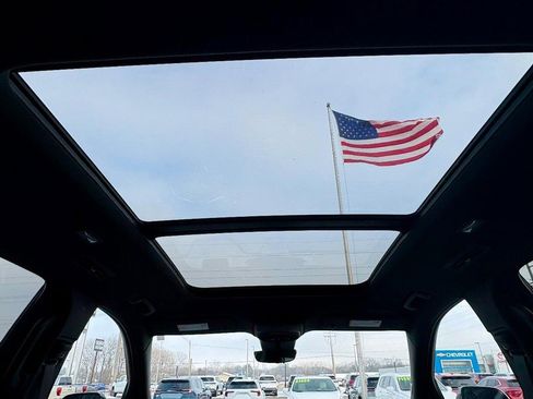 Used 2025 Buick Enclave Avenir w/ Super Cruise Package image 33