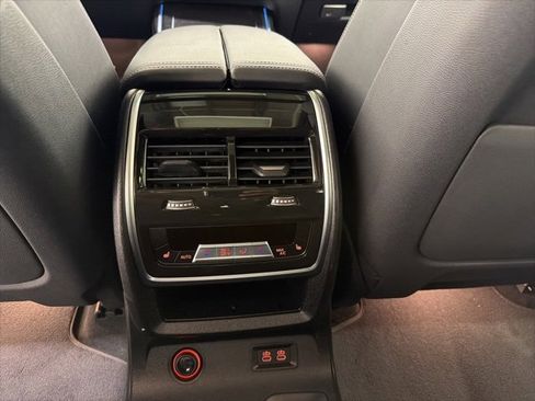 Used 2025 BMW X7 xDrive40i w/ Executive Package image 28