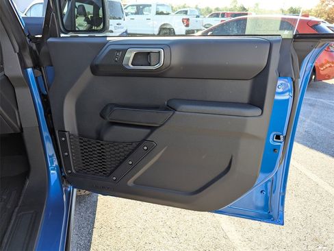 New 2025 Ford Bronco Badlands image 32