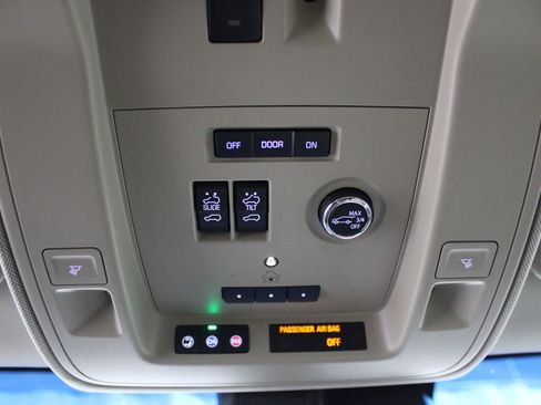 Used 2019 Cadillac Escalade Luxury image 52