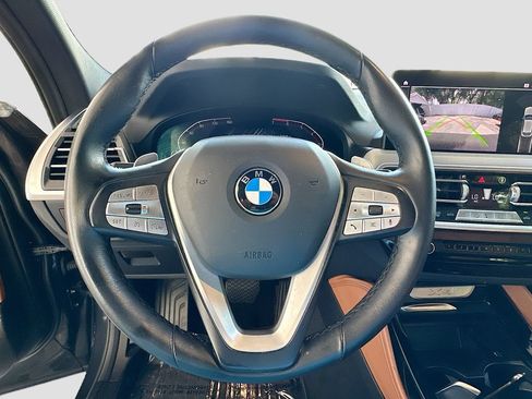 Used 2022 BMW X4 xDrive30i w/ Convenience Package AWD/4WD image 9