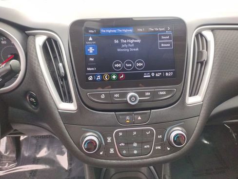 Used 2022 Chevrolet Malibu LT image 20