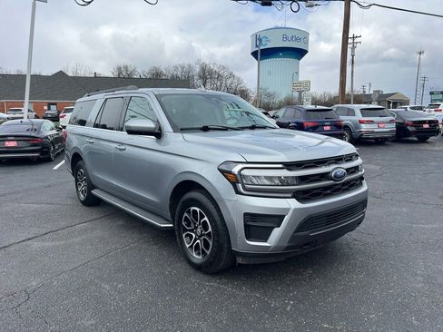 Used 2023 Ford Expedition Max XLT AWD/4WD image 4