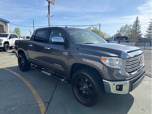 Used 2017 Toyota Tundra Limited w/ Limited Premium Package image 4