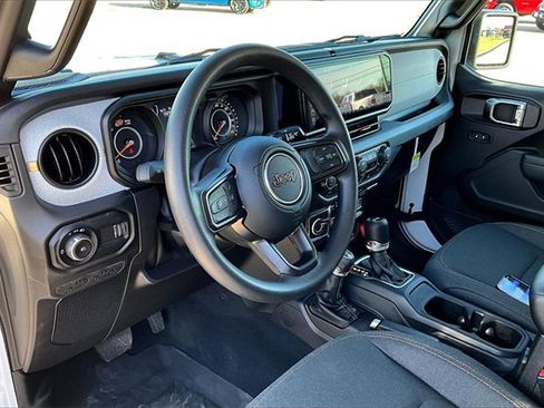 Used 2025 Jeep Wrangler Sport image 14