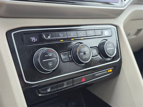 Used 2020 Volkswagen Atlas SEL image 28