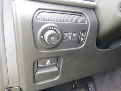 Used 2024 Jeep Wagoneer L Series II w/ Flexible Seating Group AWD/4WD image 21
