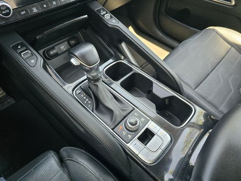 Used 2022 Kia Telluride SX w/ SX Prestige Package AWD/4WD image 18