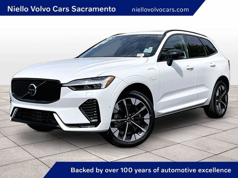 Used 2026 Volvo XC60 T8 Plus w/ Climate Package AWD/4WD image 1