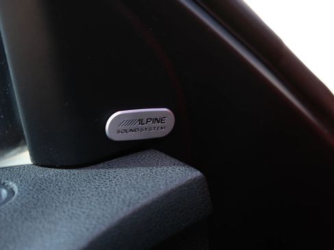 Used 2015 Chrysler 300 C image 25