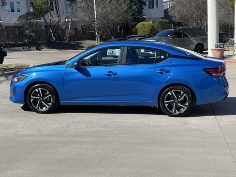 Used 2024 Nissan Sentra SV image 3