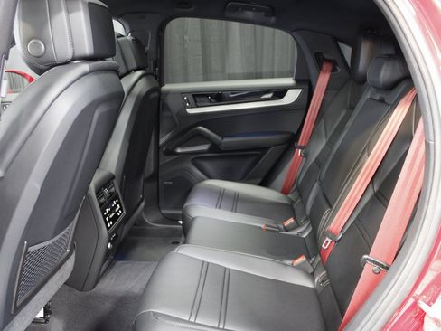 New 2026 Porsche Cayenne Coupe image 21