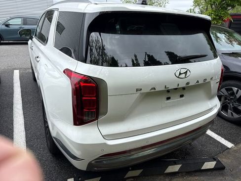 Used 2025 Hyundai Palisade Calligraphy AWD/4WD image 2