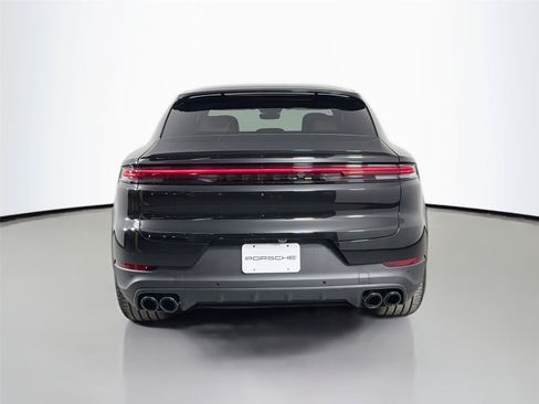 Certified 2026 Porsche Cayenne Coupe AWD/4WD image 6